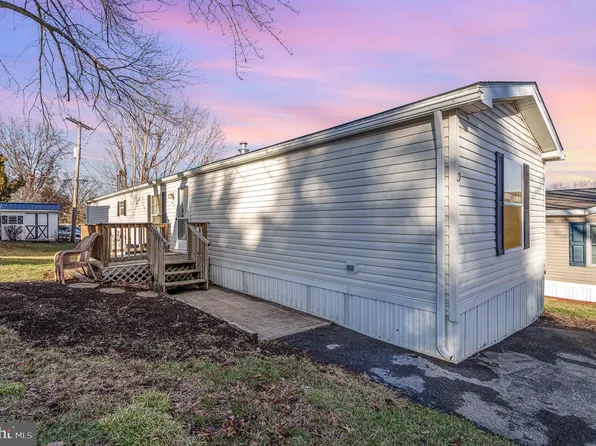 3 Earl Ln, Lititz, PA 17543
