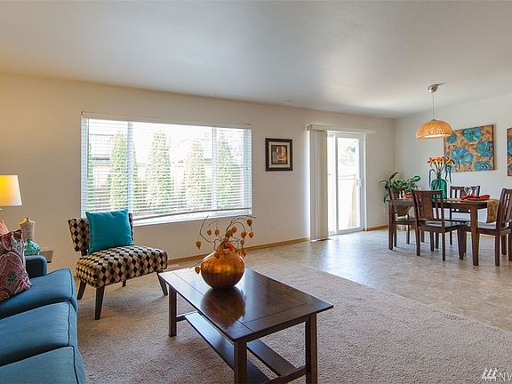5th image of 5433 Glenmore Village Dr SE