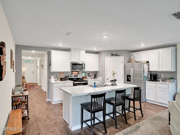 5th image of 51 PIEDMONT Drive