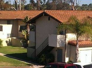 412-424 Plymouth Dr #24, Vista, CA 92083