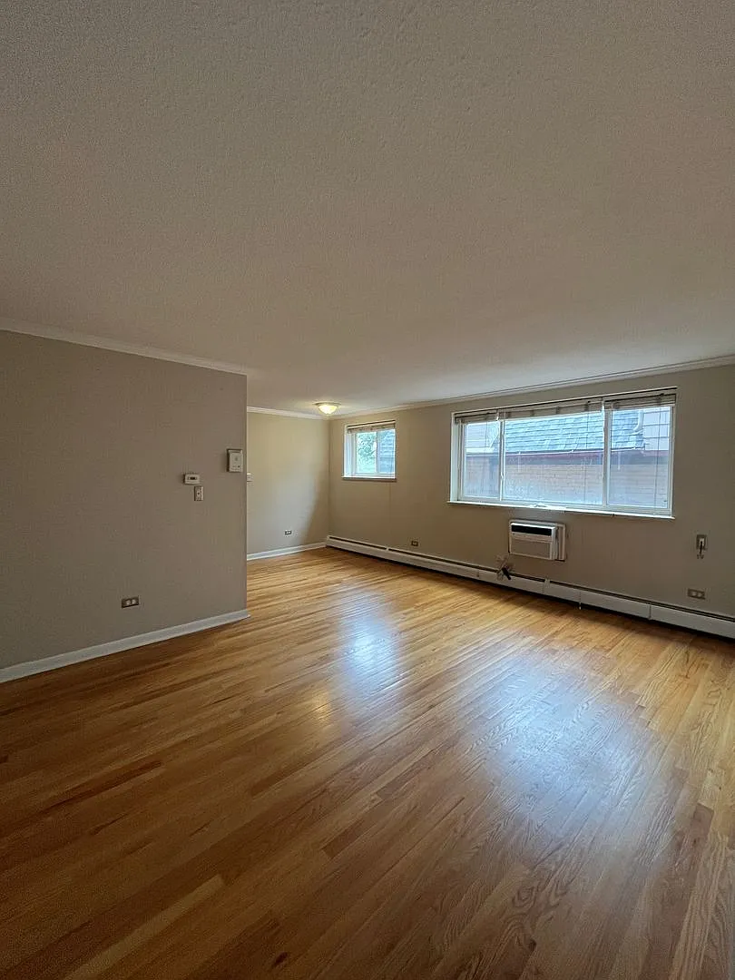 1 bedroom condo in Denver — Photo 2