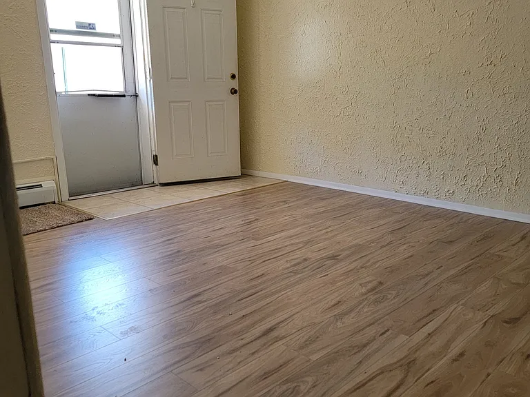 244 N 3rd St — Photo 3