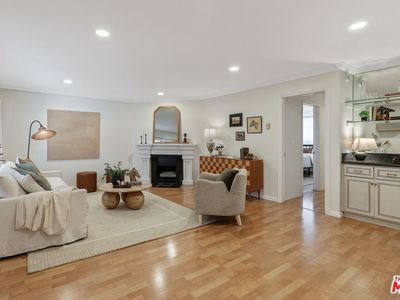 837 N West Knoll Dr APT 109, West Hollywood, CA, 90069