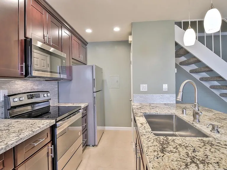 5518 Judith St #3 — Photo 2