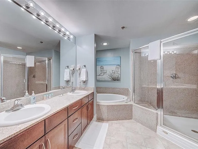 9860 Thomas South Dr S #711 — Photo 18