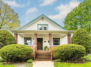 100 S Elm St, Mount Prospect, IL 60056