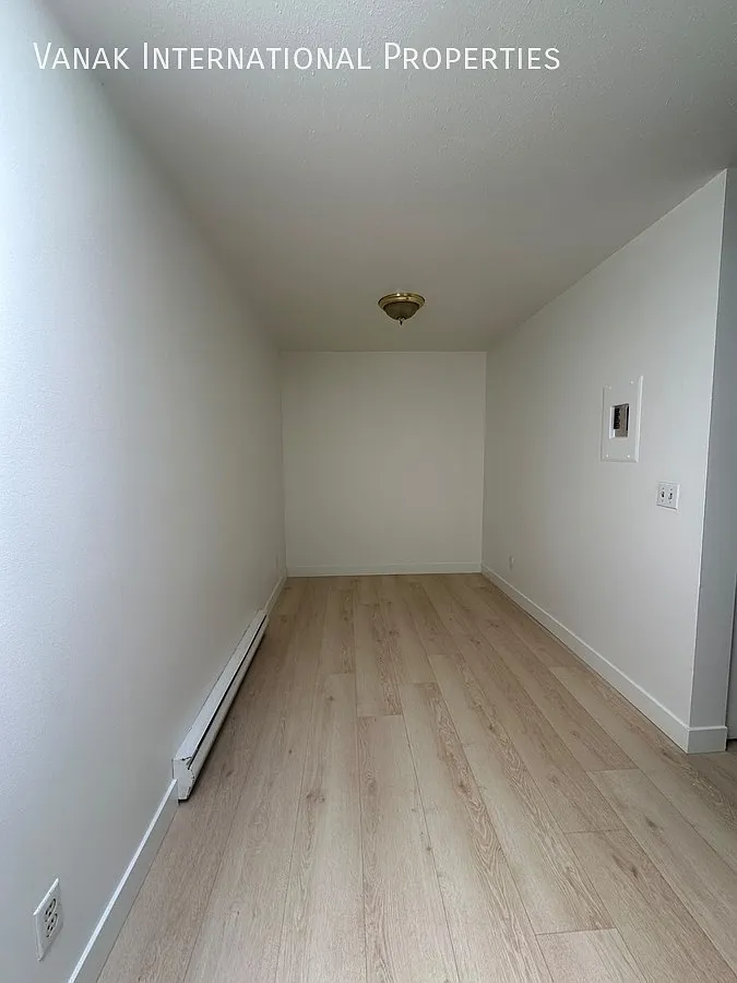 Fully Renovated 2-Bedroom Suite in Central Chilliwack — Photo 4