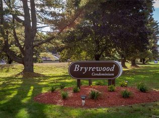 601 Twin Circle Dr UNIT 601, South Windsor, CT 06074