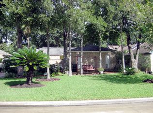 13830 Lynnwood Ln, Sugar Land, TX 77498