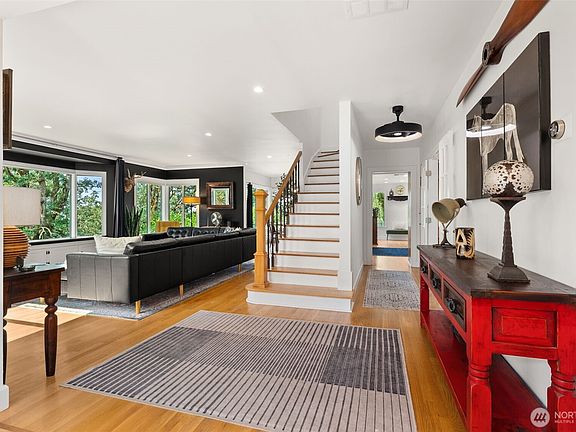 5th image of 177 NE Fair Oaks Terrace