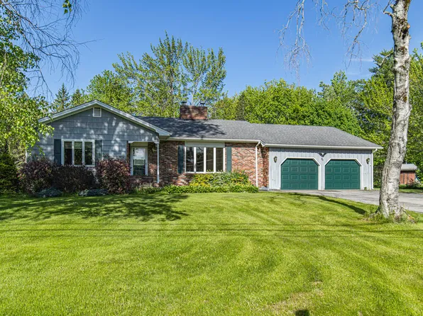 30 Saratoga Avenue, Bangor, ME 04401