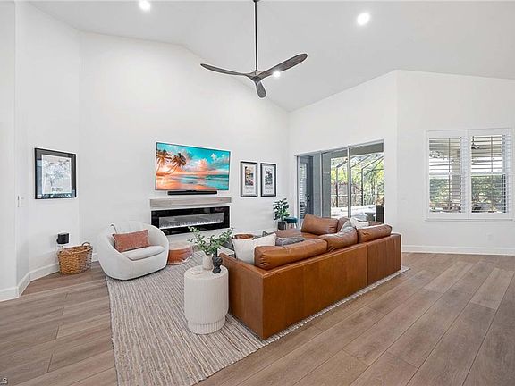 3rd image of 7557 Citrus Hill LN