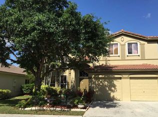 1623 E Harmony Lake Cir, Davie, FL 33324