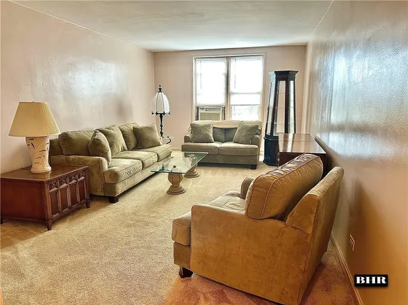 2265 Gerritsen Avenue image 10 of 16