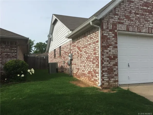 12303 E 28th St, Tulsa, OK 74129