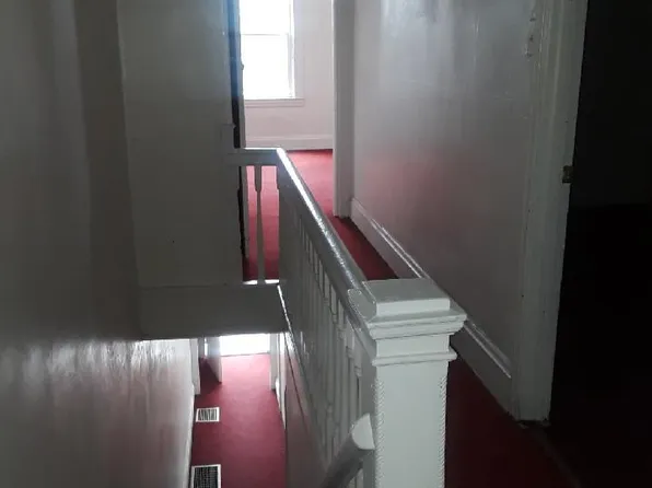 345 1/2 McKee Pl, Pittsburgh, PA 15213