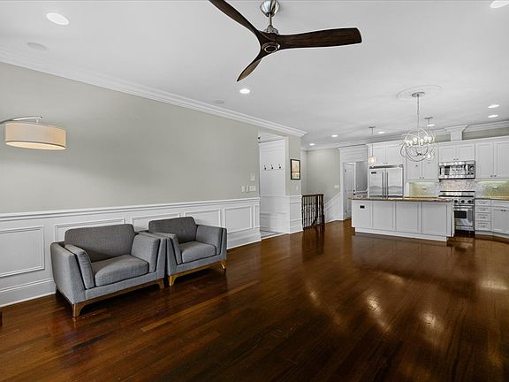 3rd image of 5254 N Ashland Ave APT 1N
