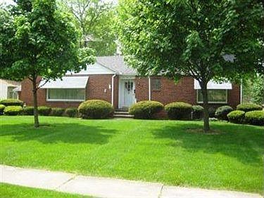 1st image of 132 Woodhill Dr