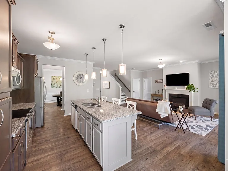 2316 Celandine Way — Photo 8