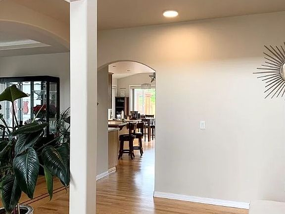 4th image of 9107 177th Street Ct E