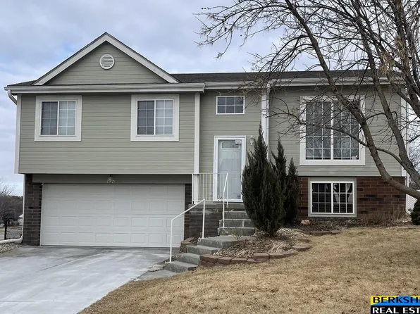 11420 Bauman Cir, Omaha, NE 68164
