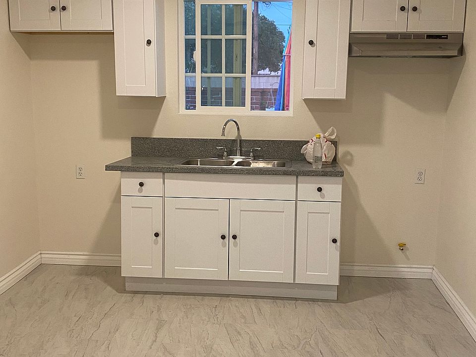 1st image of 4924 Rosemead Blvd #B