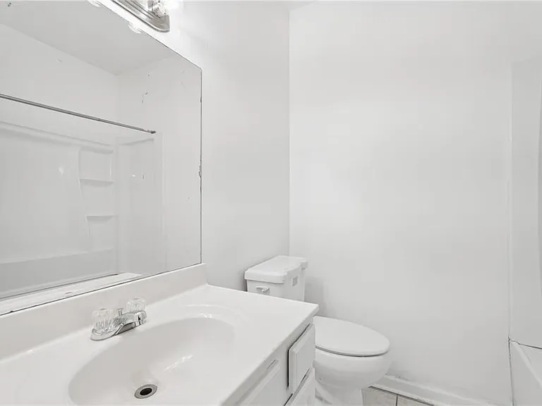 2596 Bates St SE — Photo 30
