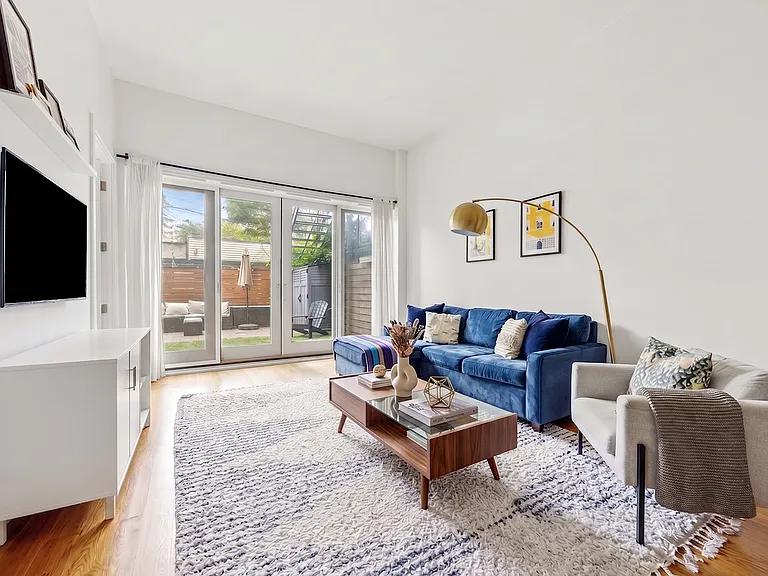 258A 18th St #101 — Photo 1