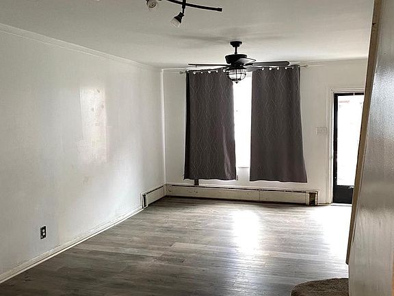 5th image of 2423 S Alder St