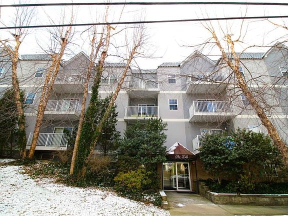 4th image of 111 S Broadway APT 2D