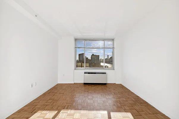 Rented by Greystar | media 4