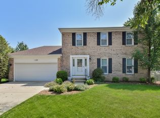 1125 Colony Ln, Roselle, IL 60172
