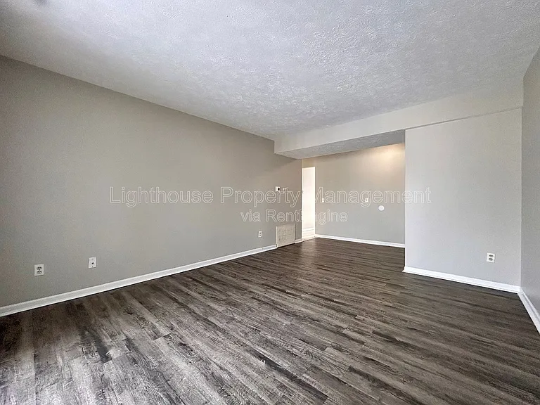 2972 Vineland Ave SE — Photo 22