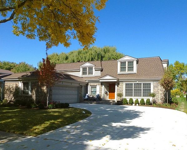 1st image of 910 W Cypress Dr