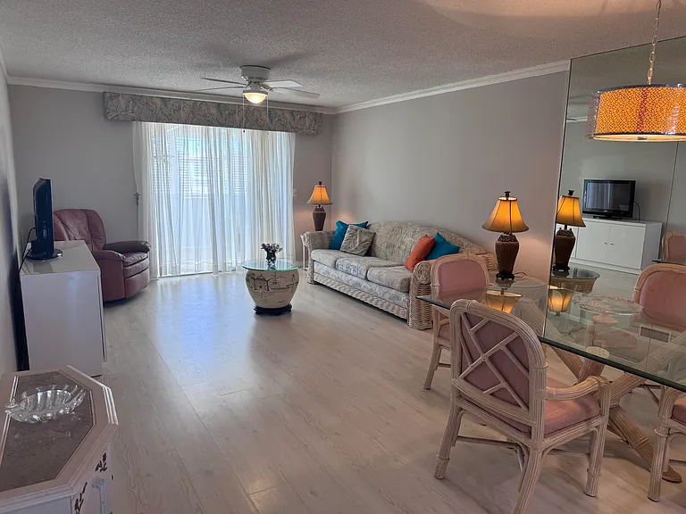 300 NE 26th Ave #4030 — Photo 7