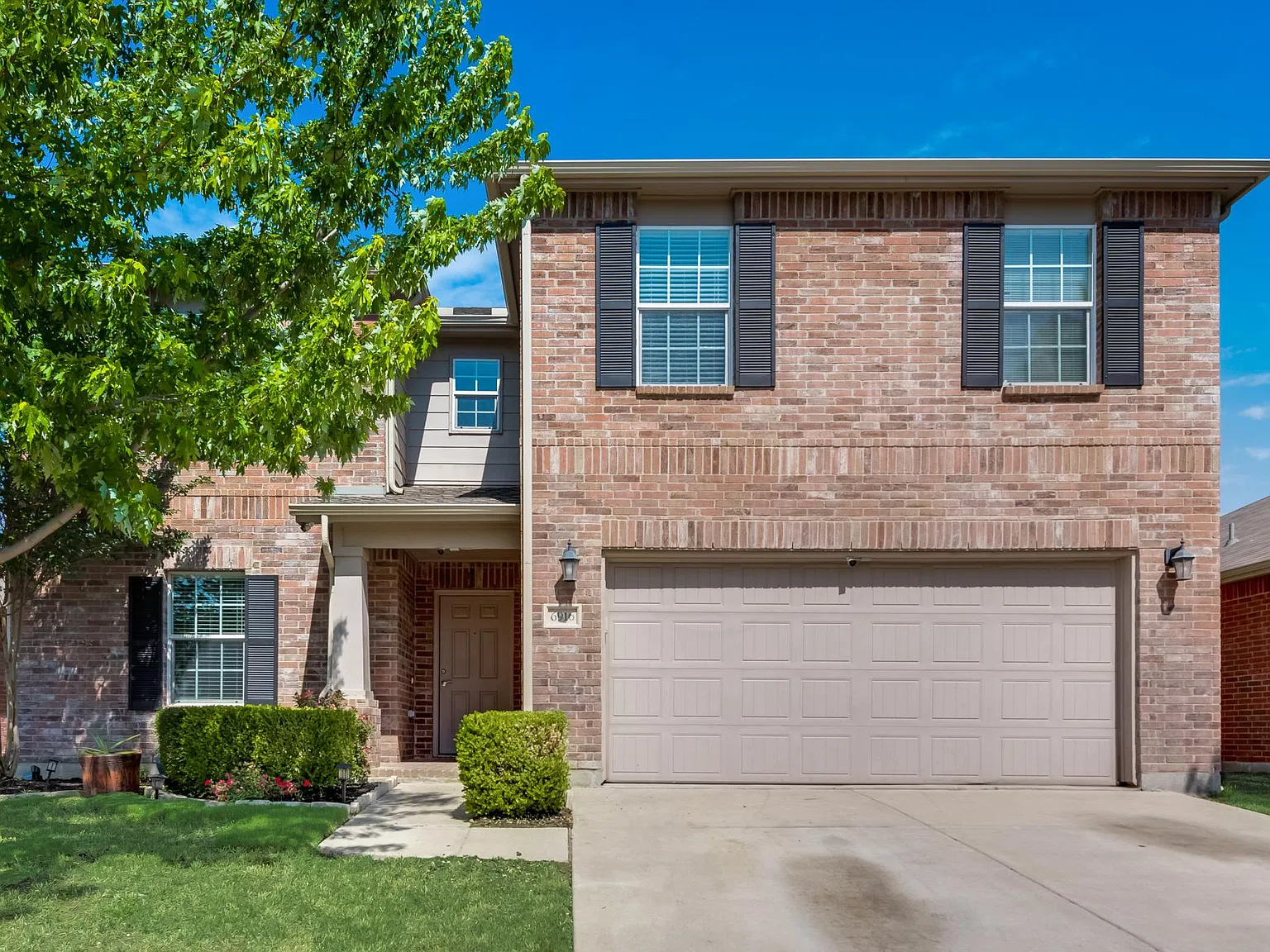 4 bed, 2485 sqft, $2,495 — Photo 1