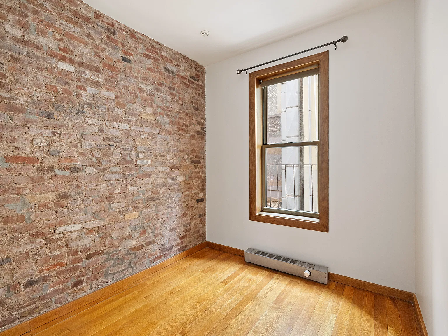 68 Thompson Street — Photo 2