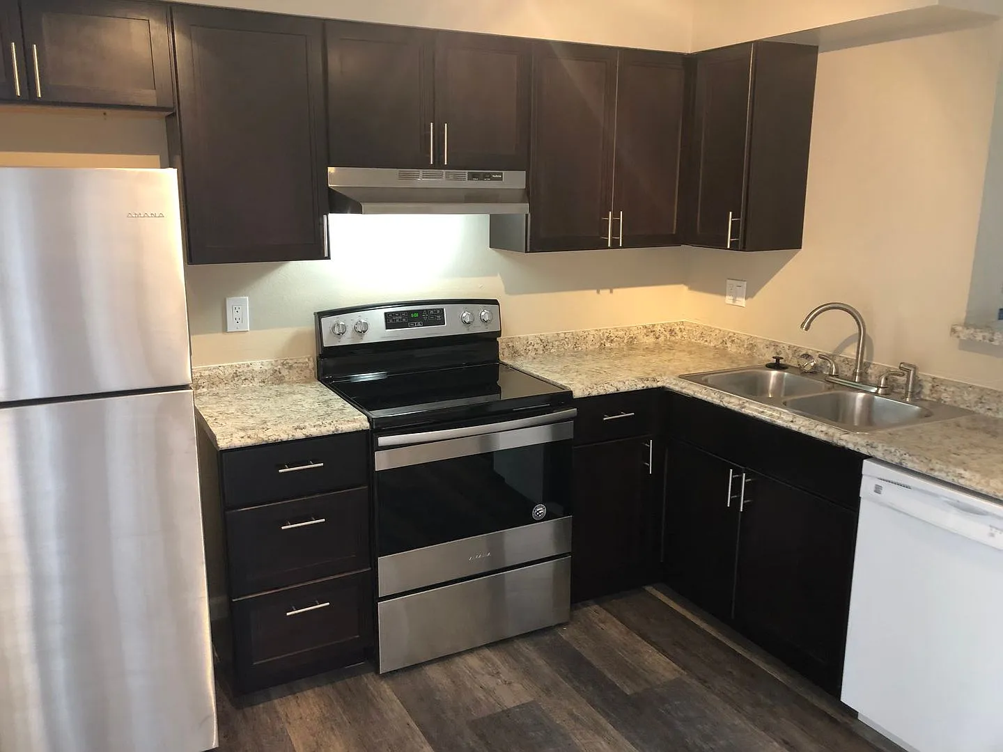 Spacious 2-Bed, 2-Bath Fourplex Unit in Prime Location! — Photo 3