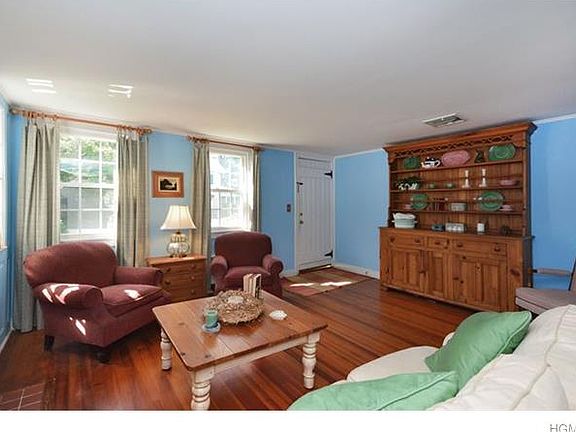 5th image of 78 Hillcrest Ave