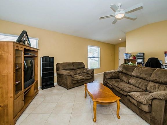 3rd image of 7112 W Creek Dr
