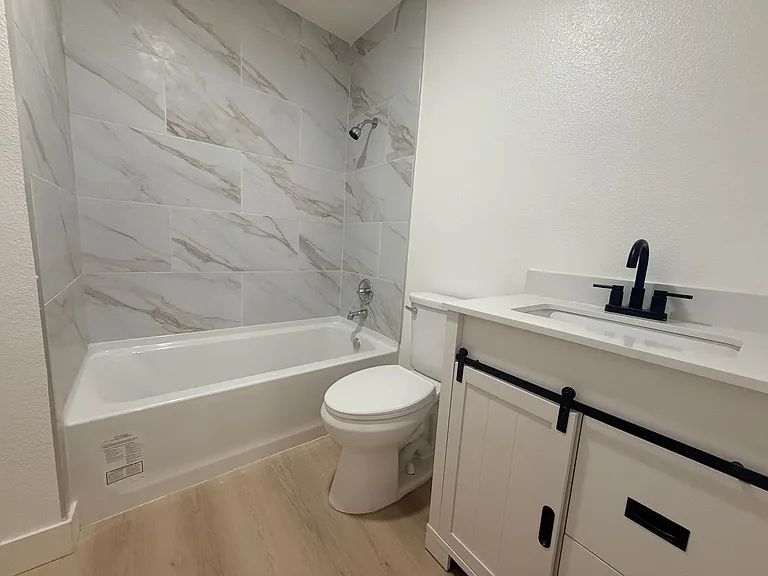 3688 Taft St — Photo 10