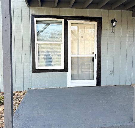 4th image of 361 Barnett Dr #1