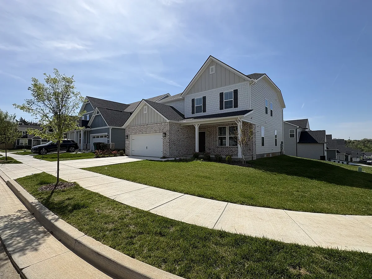 Building Photo - 1033 Lionheart Dr