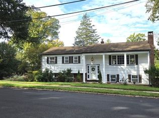 5 Cedar St, Hillsdale Boro, NJ 07642