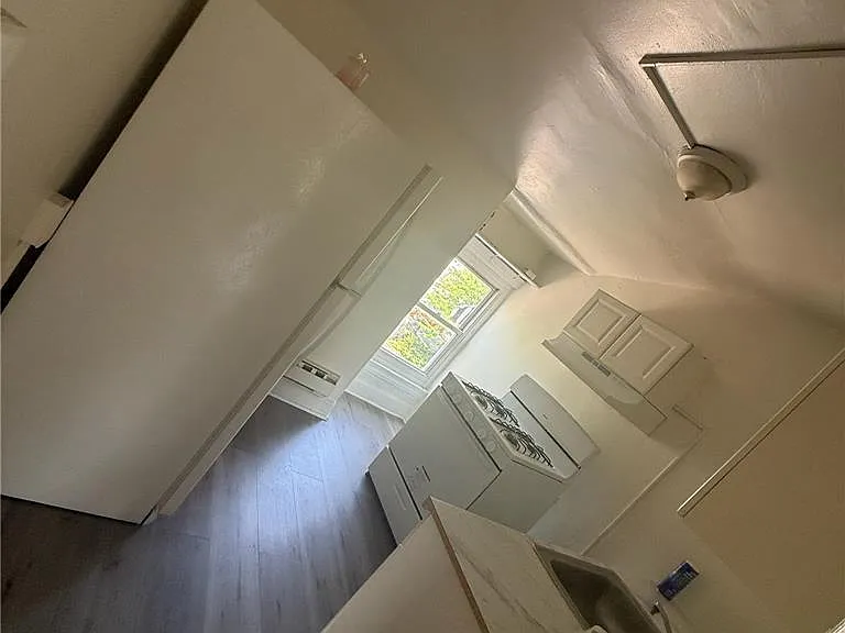 427 N 5th St #3 — Photo 11