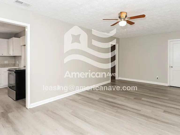 1237625_004_wm_-_living_room_13102981.jpg