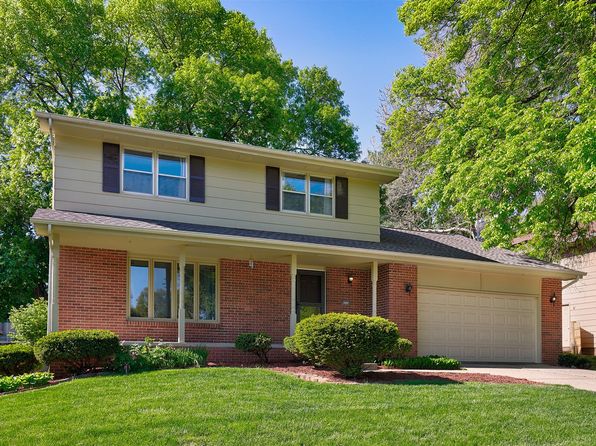 9774 Colby Ave, Clive, IA 50325