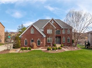 208 Farmington Dr, Venetia, PA 15367