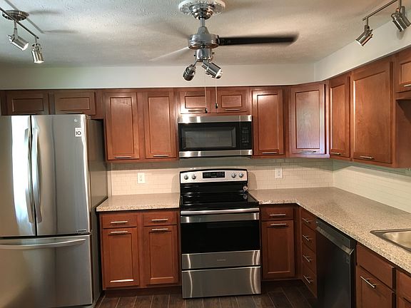 2nd image of 1469 Burnley Sq S