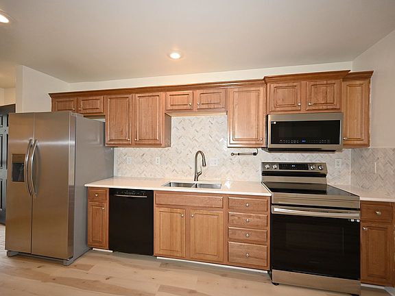 3rd image of 15525 NW 123rd St